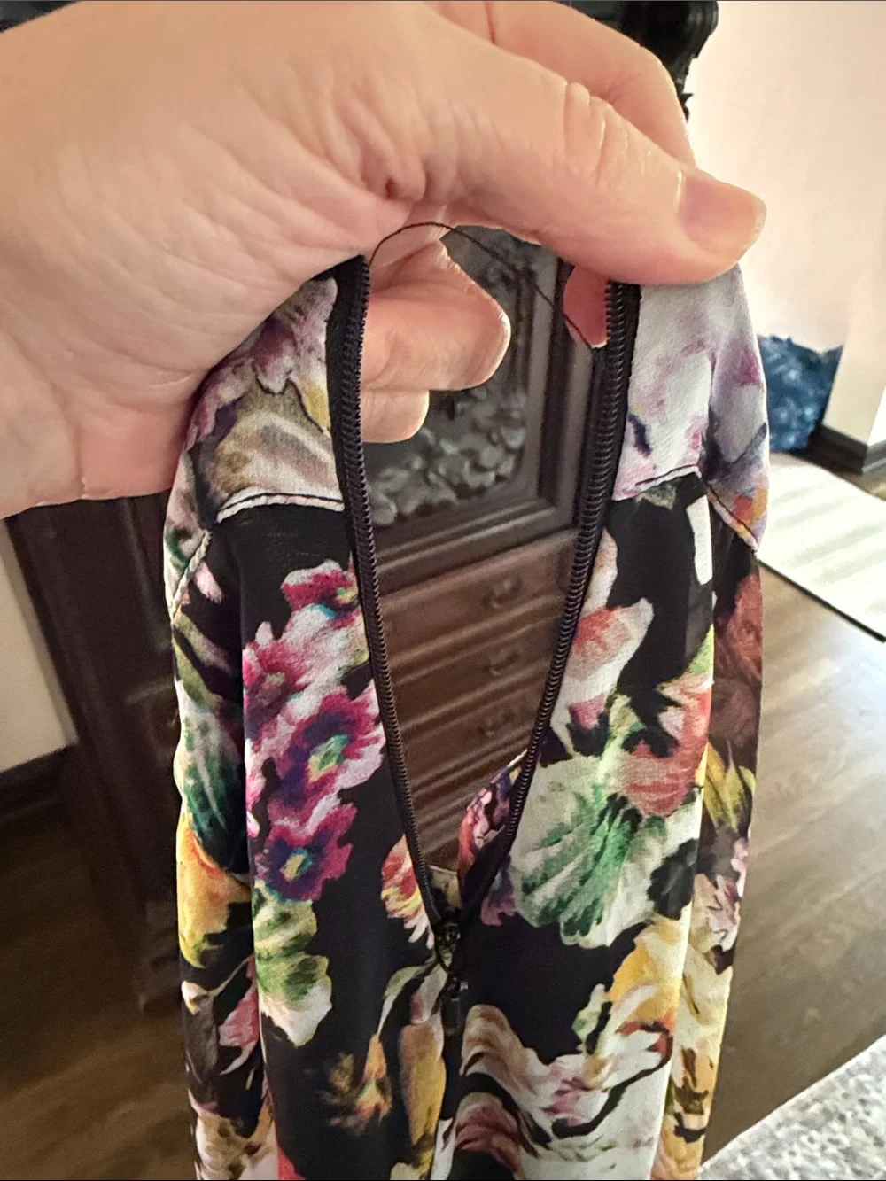“SHOW US YOUR MUMU” Stunning Chiffon like Flowy Floral maxi skirt - Picture 6 of 7
